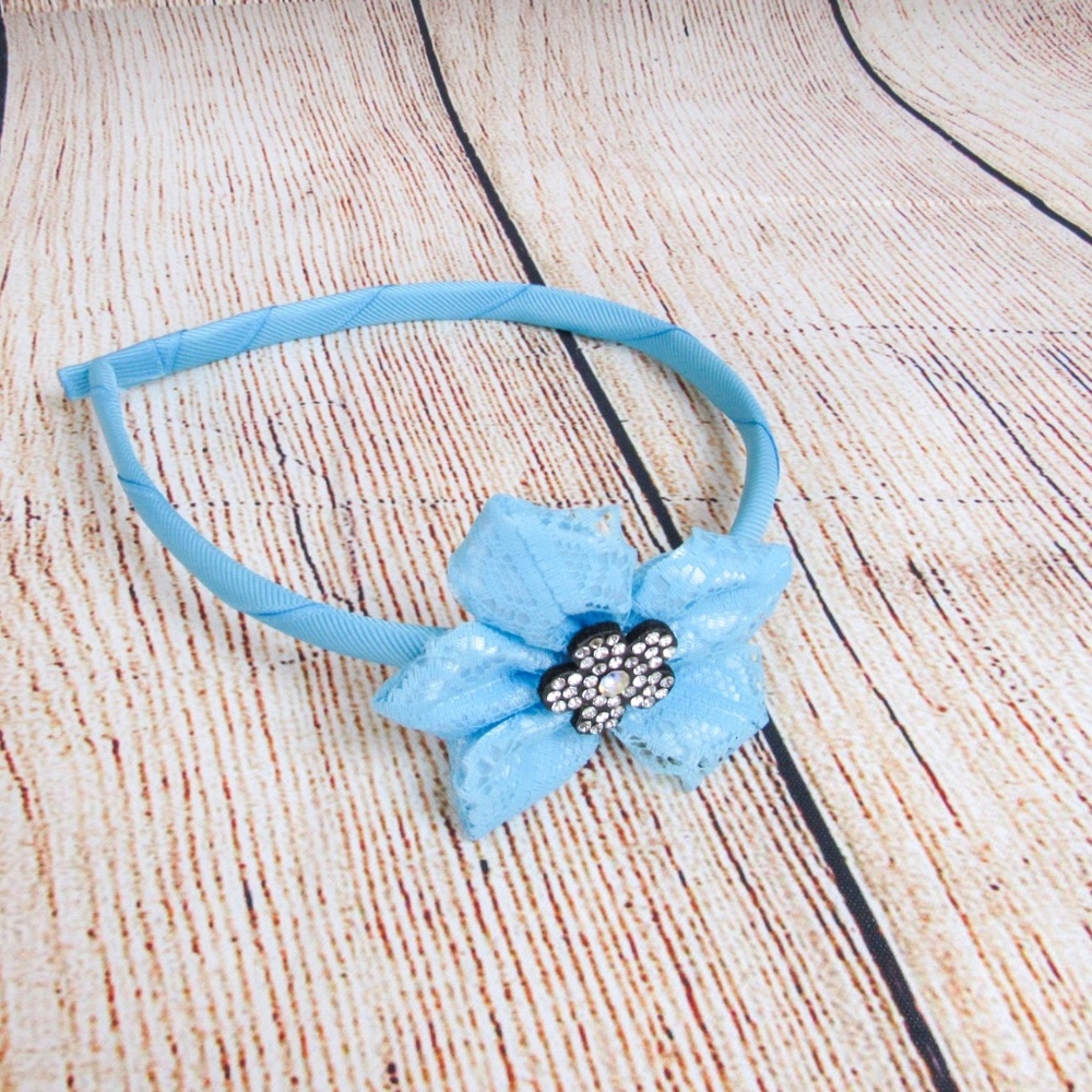 Flower lace girls headband Baby blue